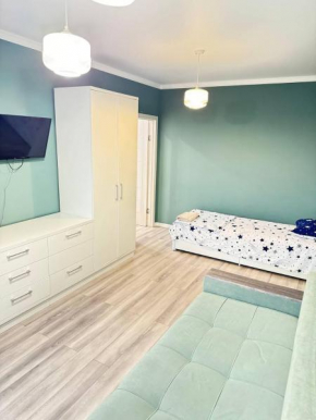 3 room с видом на горы возле Мега Парка Арбат